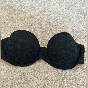 Victoria’s Secret strapless bra